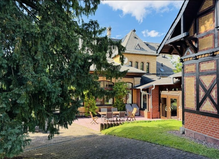 Ihre Offsite Location für Ruhe, Inspiration und klare Entscheidungen Ihre Offsite Location für Ruhe, Inspiration und klare Entscheidungen